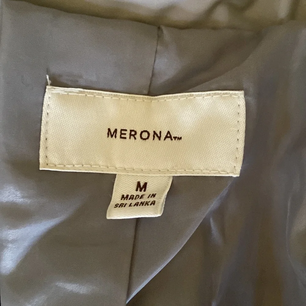 Button up jacket - Picture 2 of 2